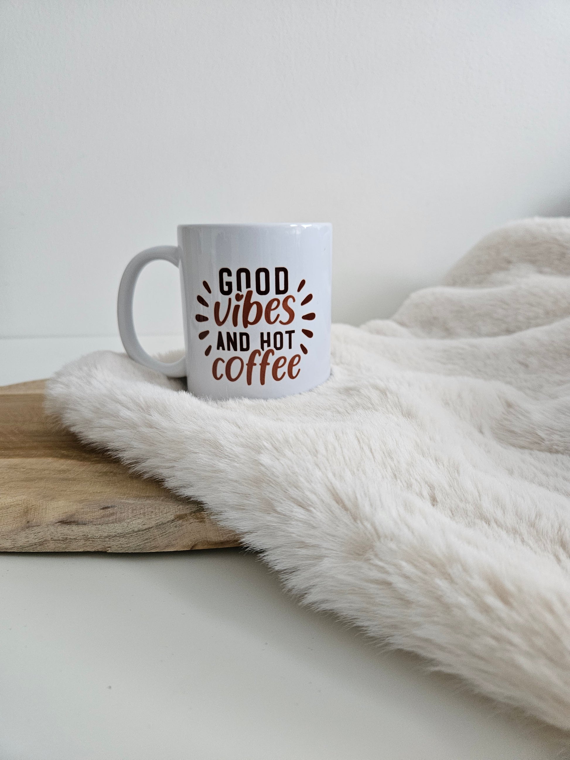Mok 2 koffiebonen in bed